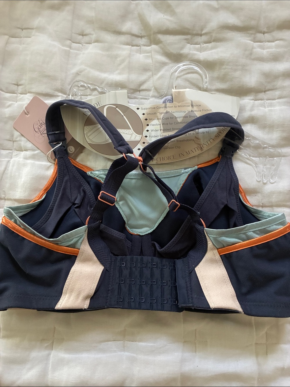Cake Maternity Sports Bra with Underwire - Picture 2 of 3